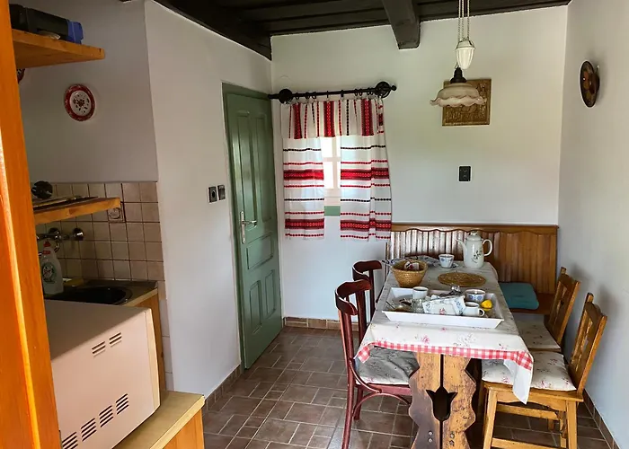 Csoergo Vendeghazak בית הארחה